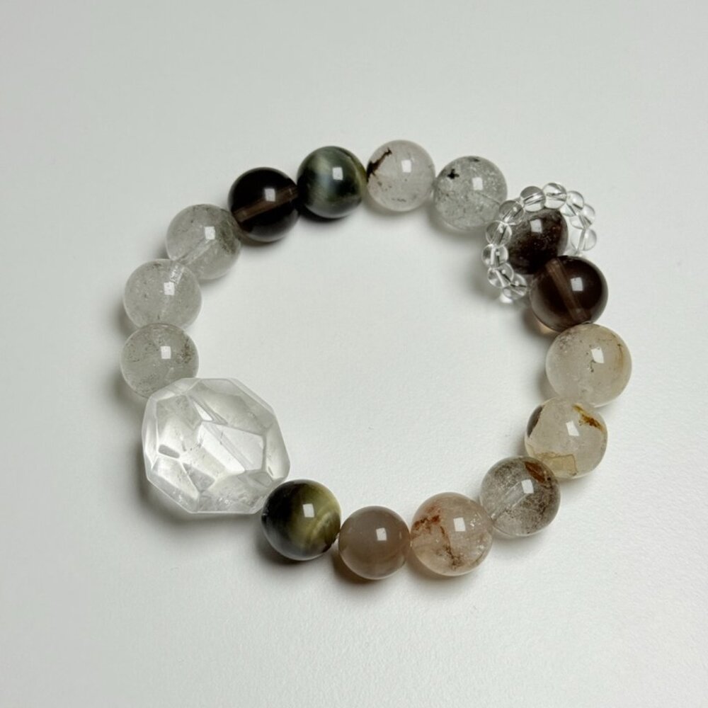 Unisex Rutilated Quartz Bracelet – Faceted Clear Quartz Center – Natural Crystal
